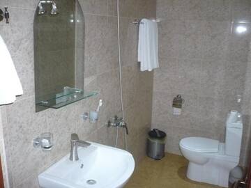 Фото номера Семейный номер Отель Mayisyan Kamurdj Hotel г. Иджеван 14