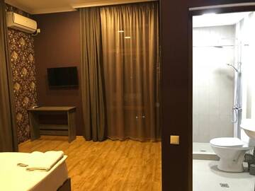 Фото номера Полулюкс с балконом Отели типа «постель и завтрак» Kamar Hotel Ijevan г. Иджеван 5