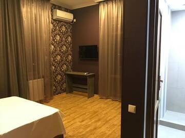 Фото номера Полулюкс с балконом Отели типа «постель и завтрак» Kamar Hotel Ijevan г. Иджеван 10