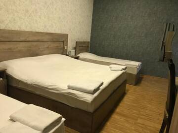 Фото номера Четырехместный номер Делюкс Отели типа «постель и завтрак» Kamar Hotel Ijevan г. Иджеван 5